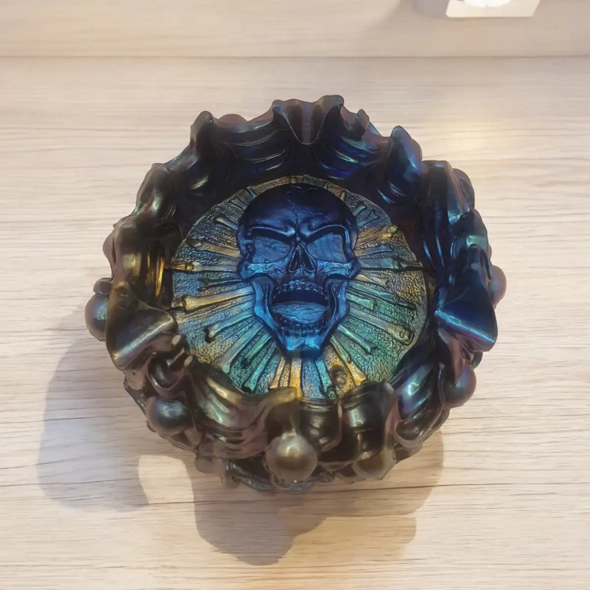 Cendrier flamme et tête de mort