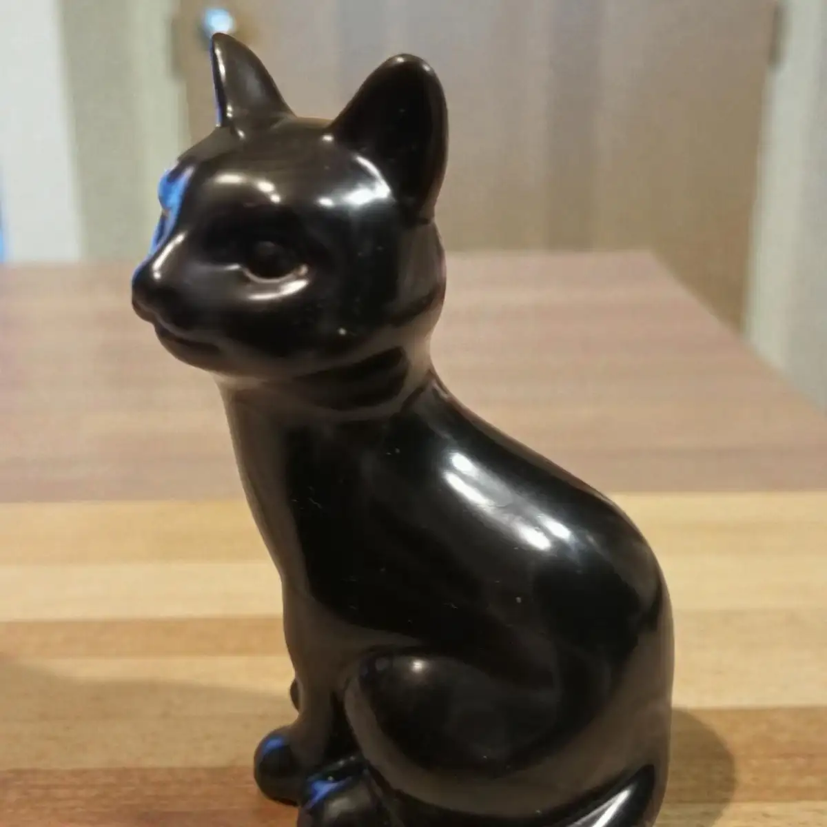 Figurine grand chat