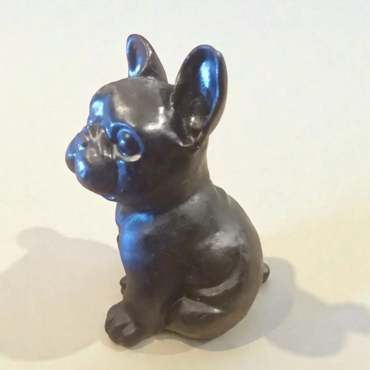 Figurine petit bouledogue